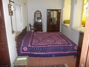 Ravla Khempur Hotel Удайпур Екстериор снимка